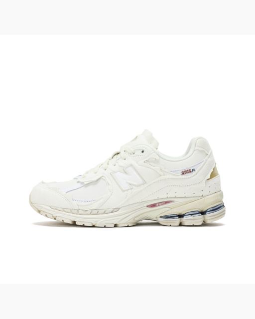 New Balance 크림화이트 NB2002R 대표 미리보기