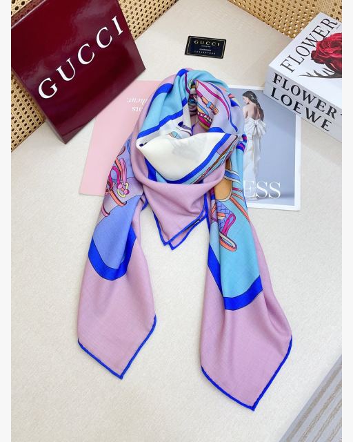 GUCCI 패턴 프린트 와이드 스카프 데일리 숄 대표 미리보기