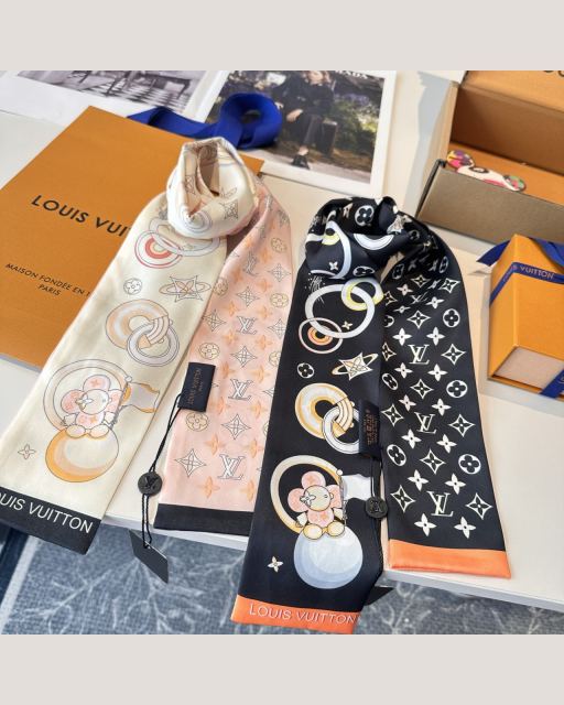 LOUIS VUITTON 모노그램 그래픽 트윌리 스카프 양면 배색 슬림 리본 타이 대표 미리보기