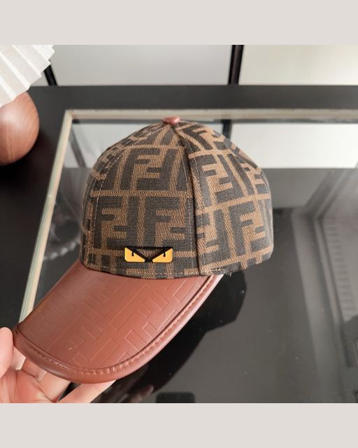 FENDI FF 모노그램 아이즈 패치 레더 배색 볼캡 대표 미리보기